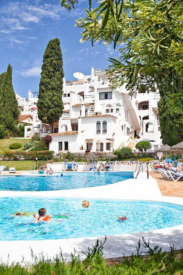 Pueblo Evita Premium Suites Benalmádena Esterno foto