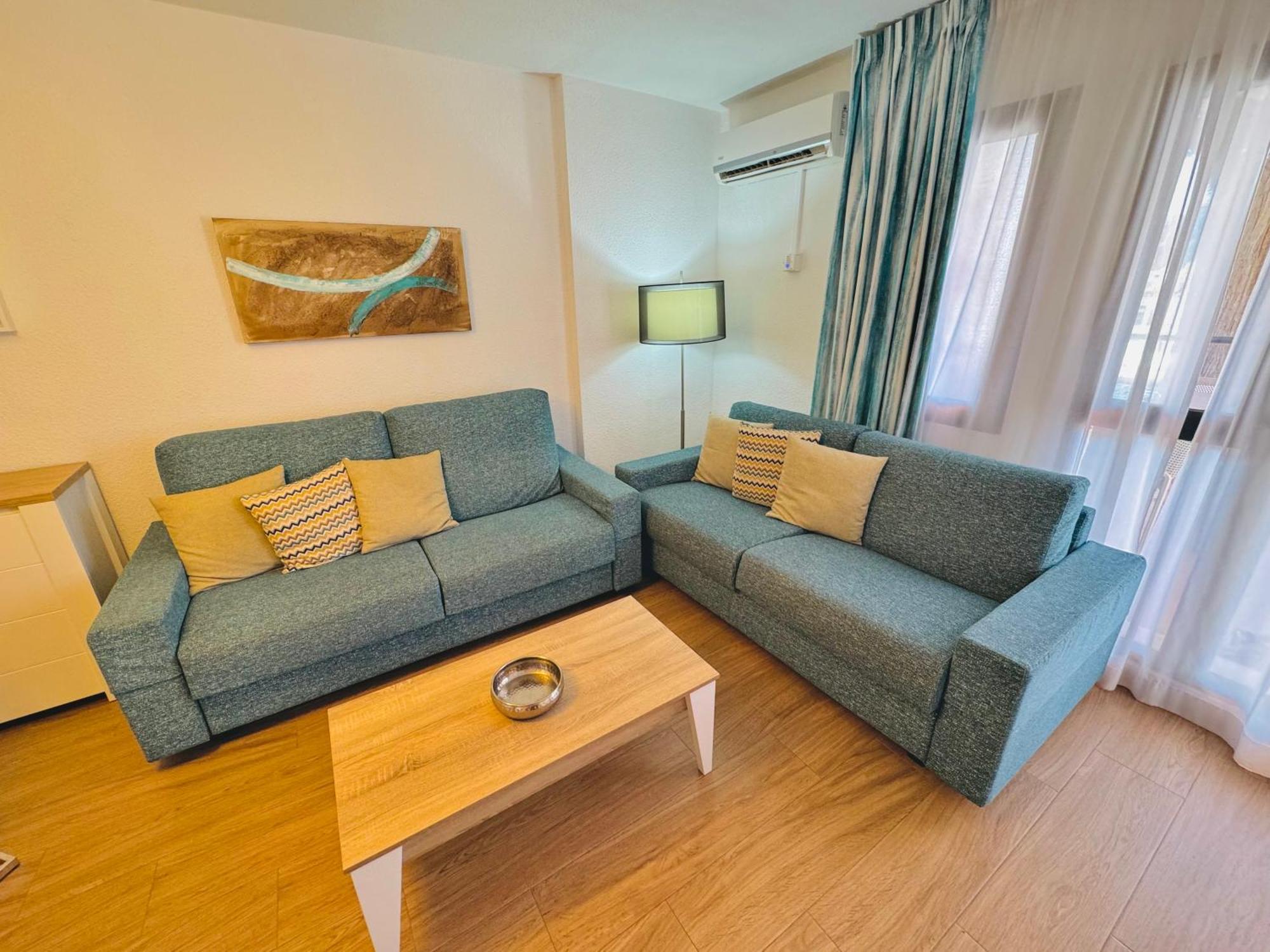 Pueblo Evita Premium Suites Benalmádena Esterno foto