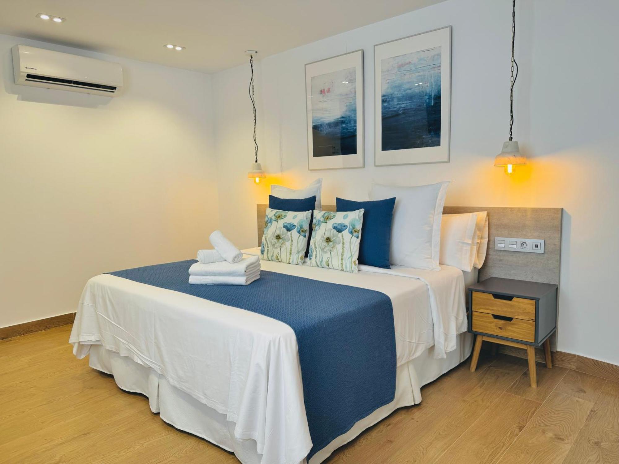 Pueblo Evita Premium Suites Benalmádena Esterno foto