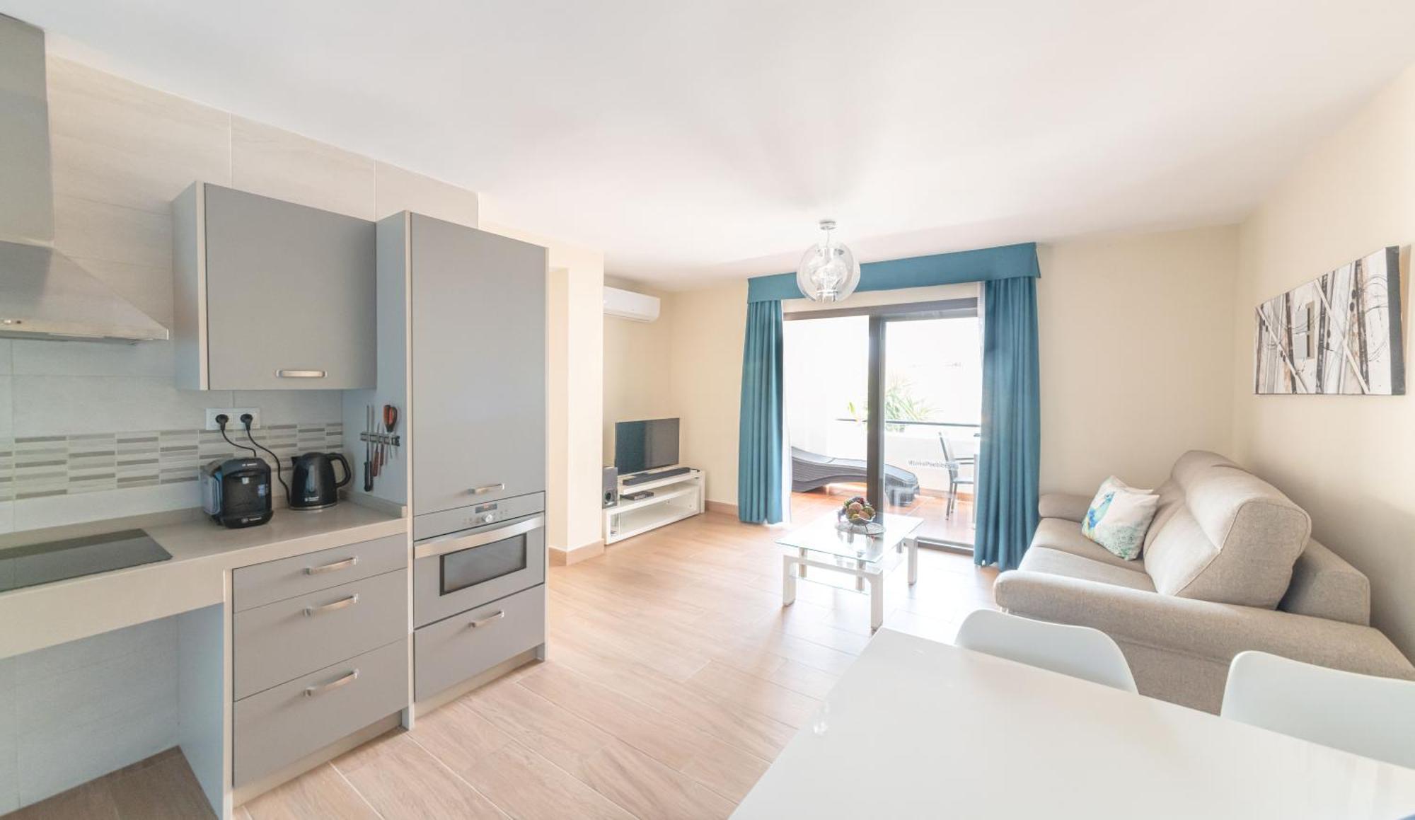 Pueblo Evita Premium Suites Benalmádena Esterno foto