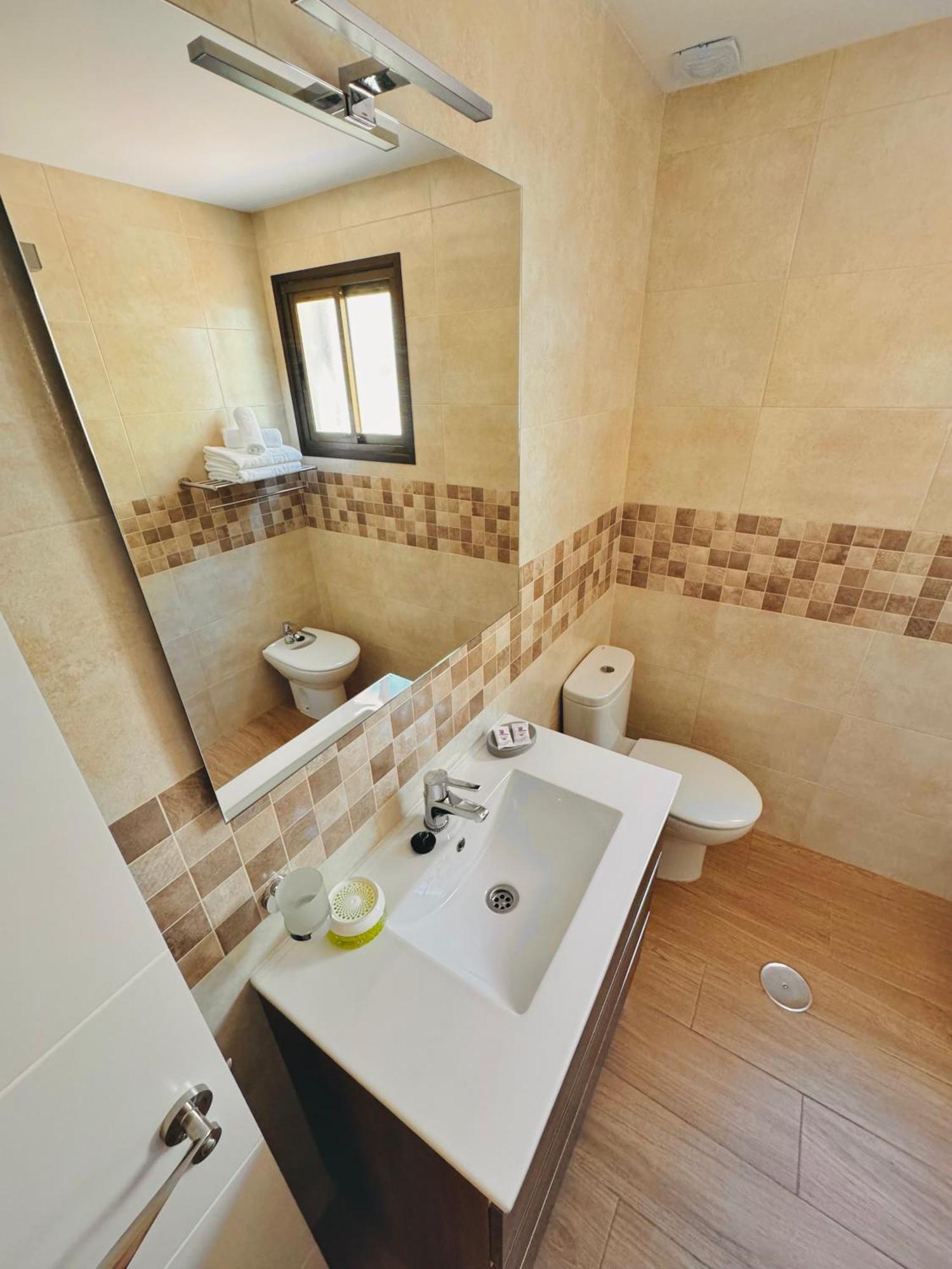 Pueblo Evita Premium Suites Benalmádena Esterno foto