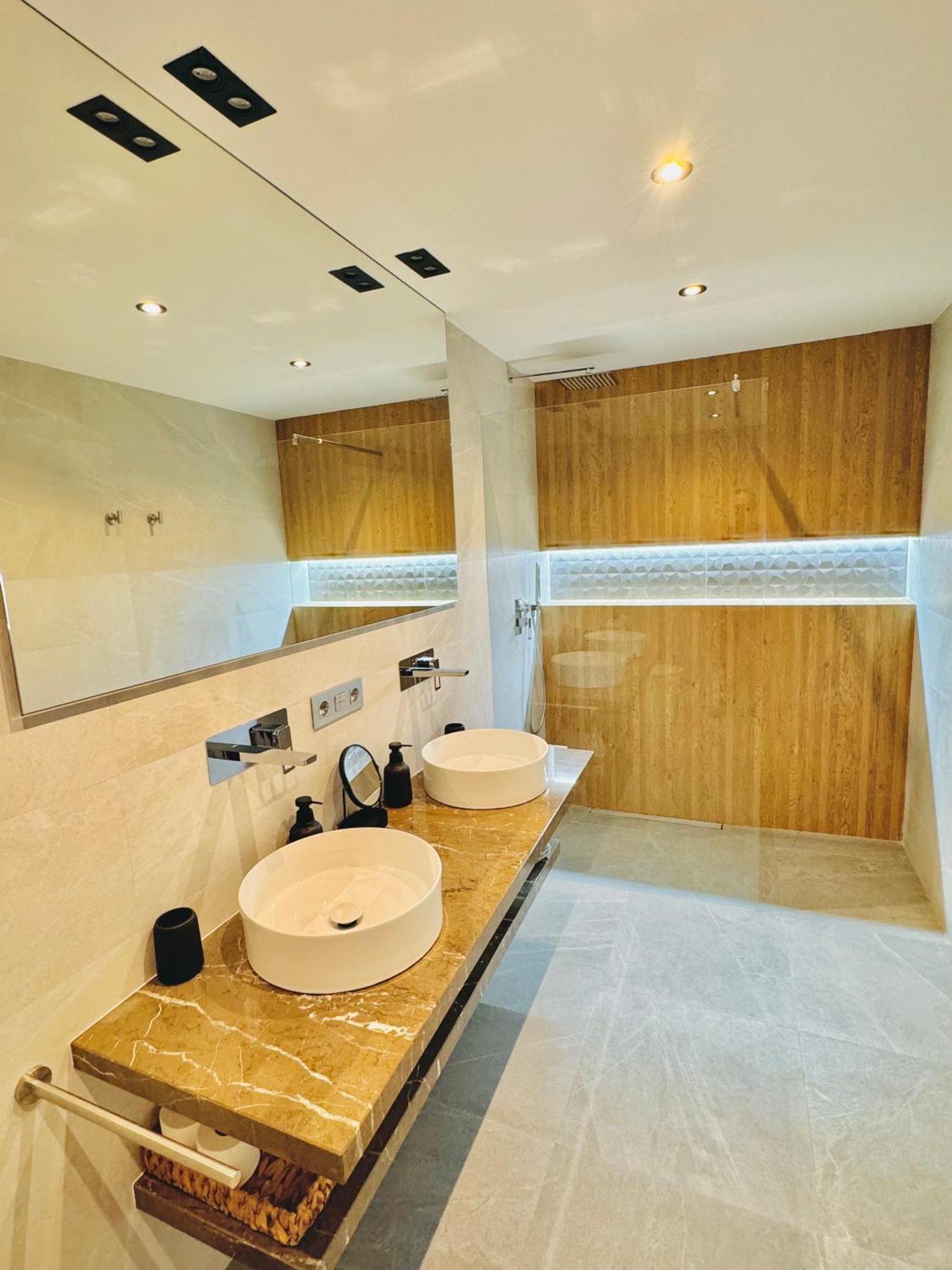 Pueblo Evita Premium Suites Benalmádena Esterno foto