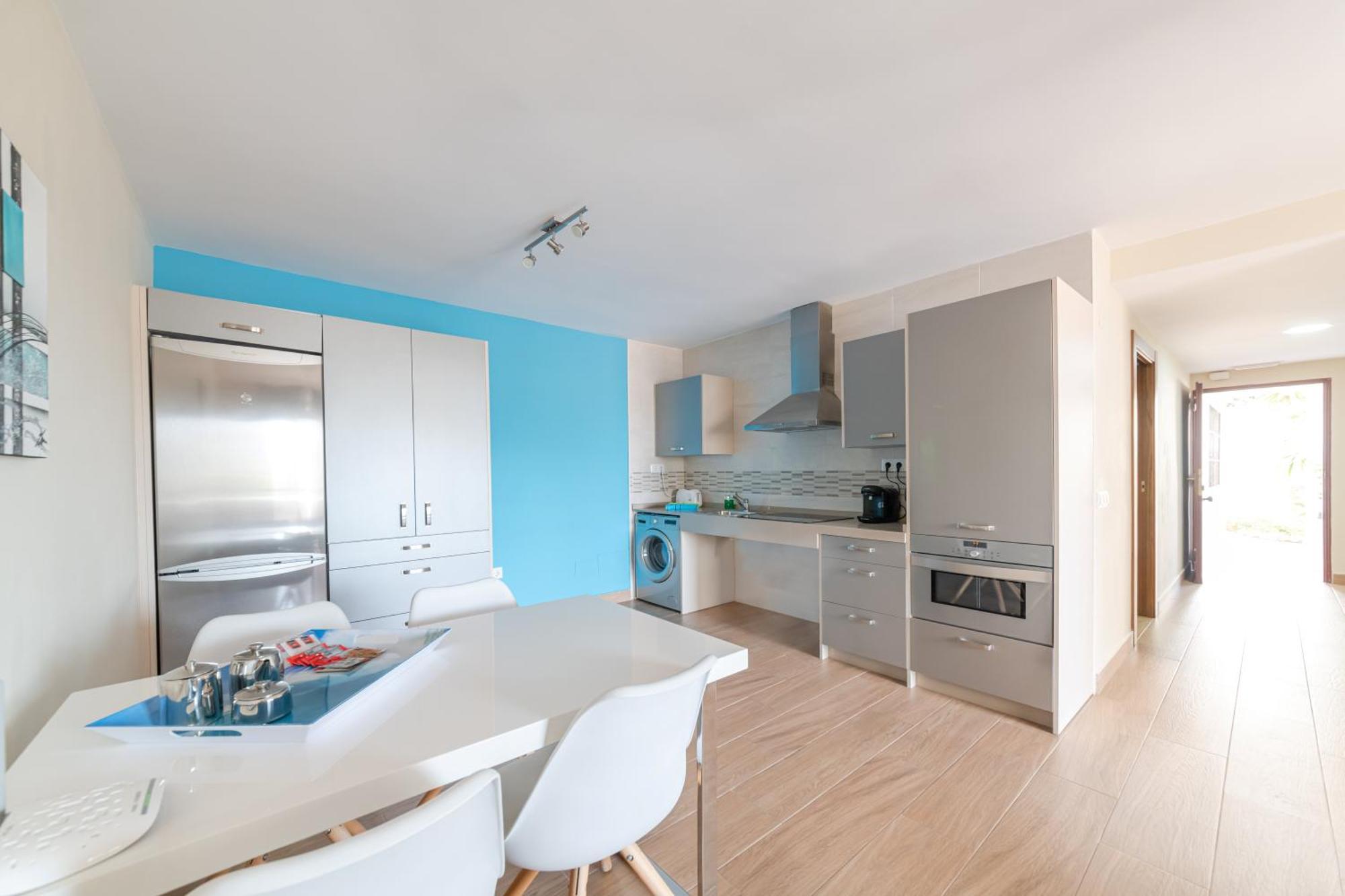 Pueblo Evita Premium Suites Benalmádena Esterno foto