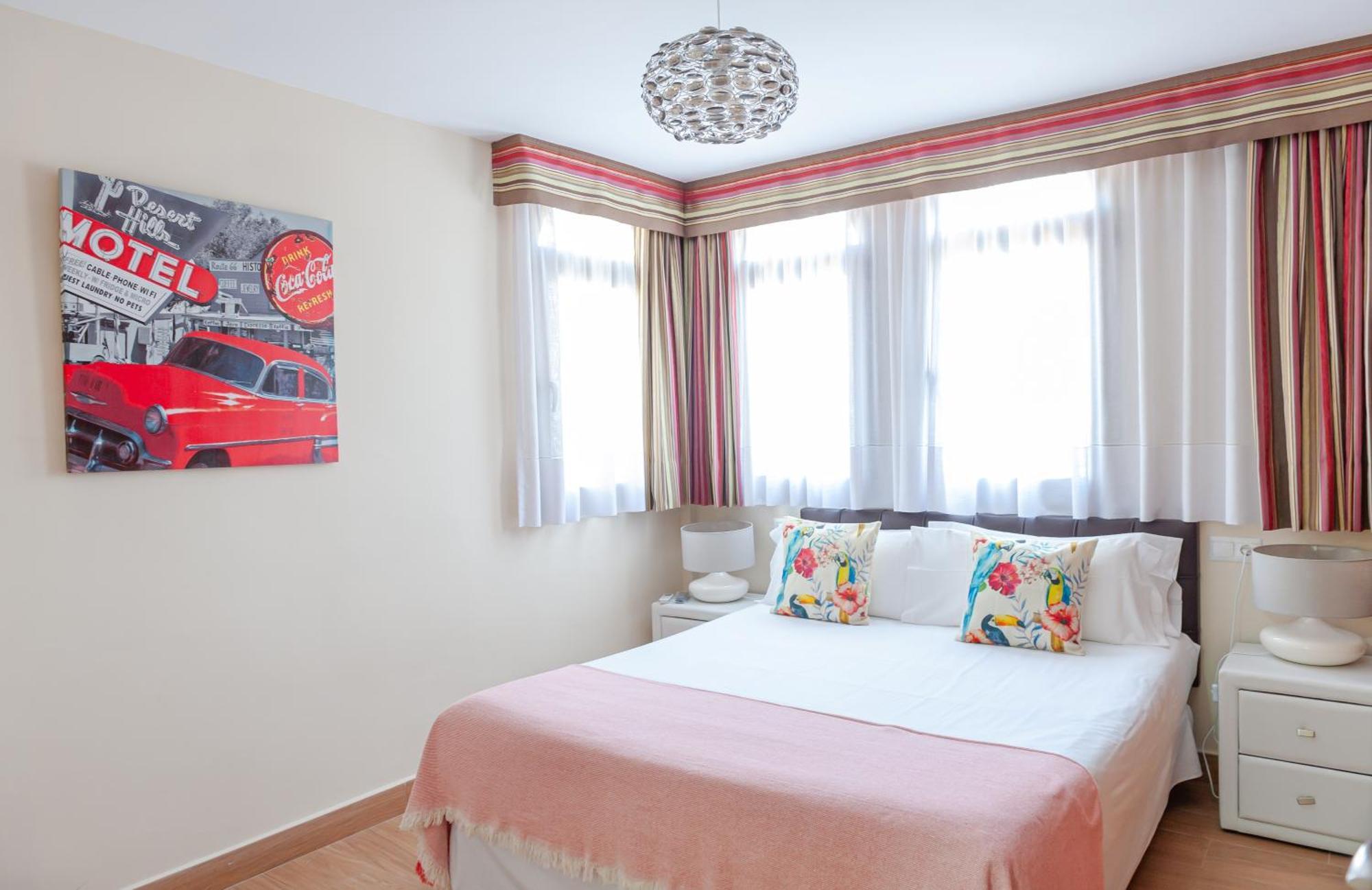 Pueblo Evita Premium Suites Benalmádena Esterno foto
