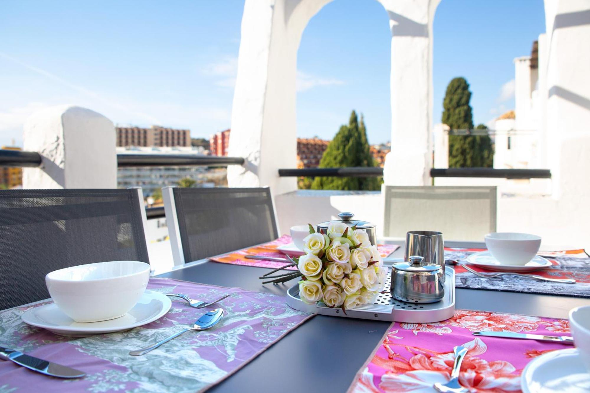 Pueblo Evita Premium Suites Benalmádena Esterno foto