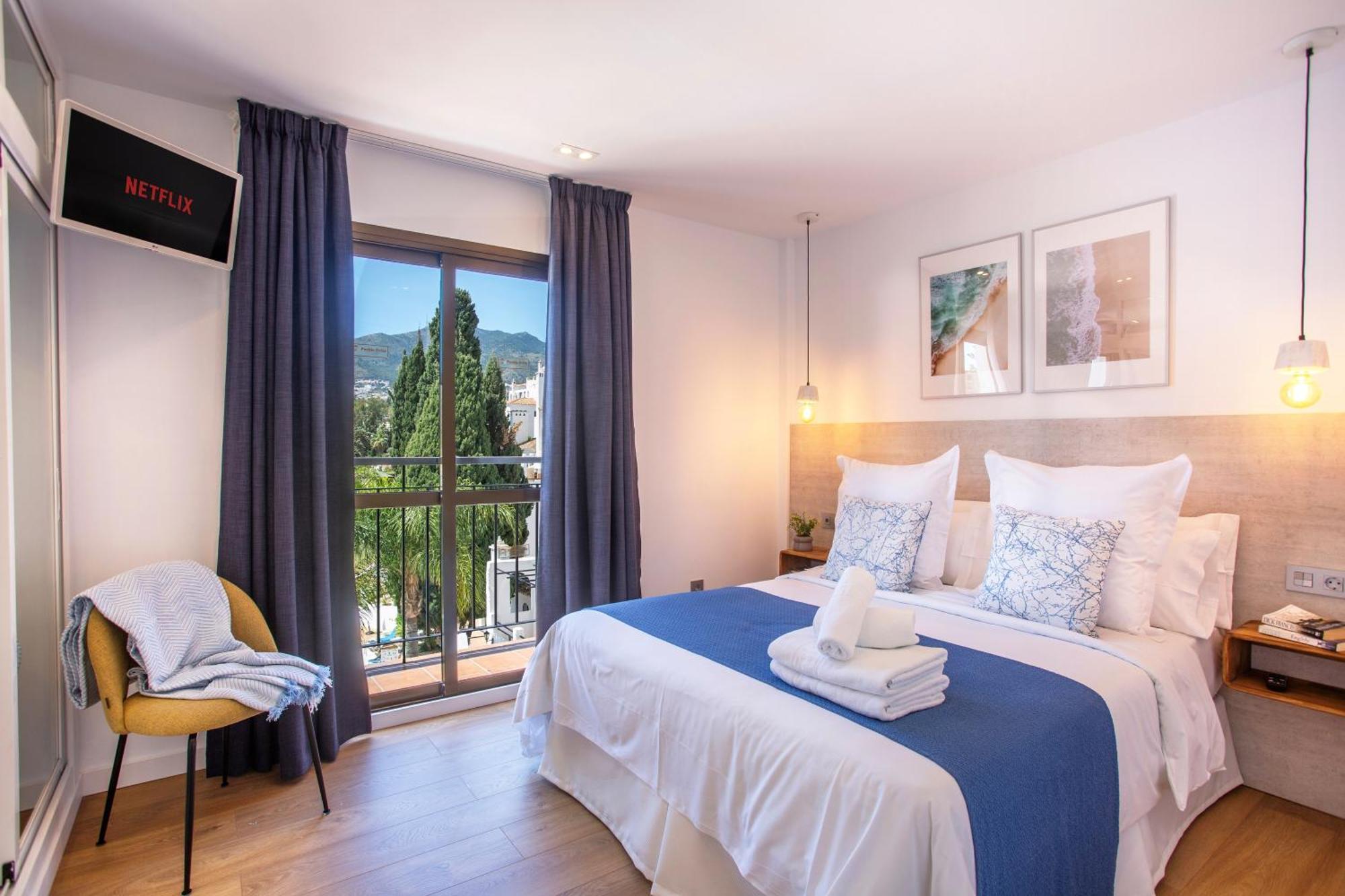 Pueblo Evita Premium Suites Benalmádena Esterno foto