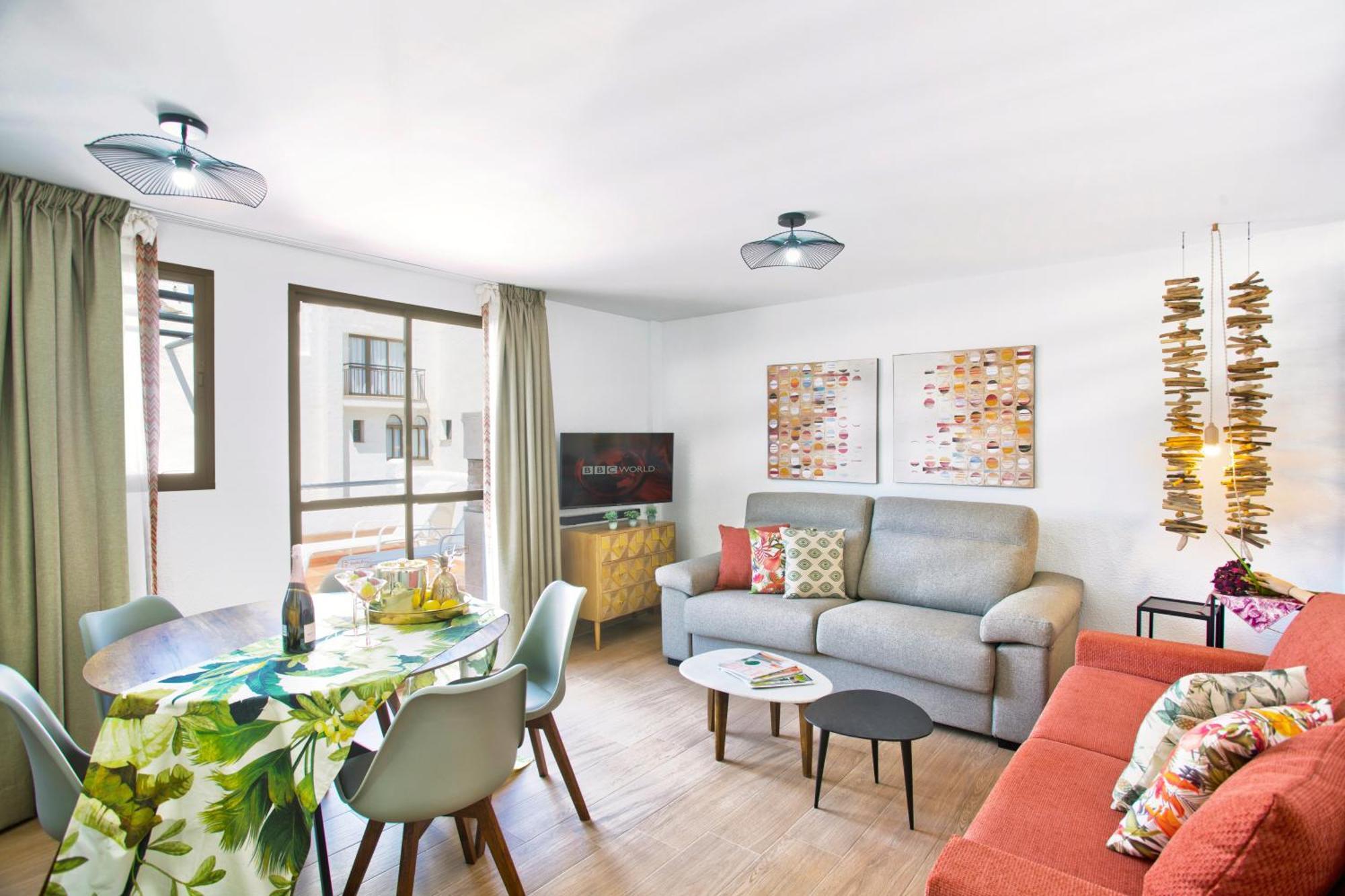Pueblo Evita Premium Suites Benalmádena Esterno foto