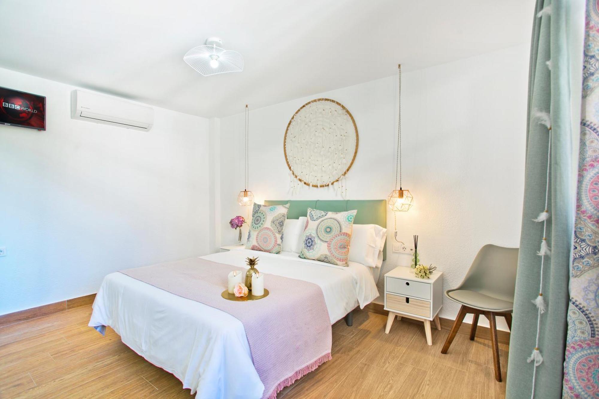 Pueblo Evita Premium Suites Benalmádena Esterno foto
