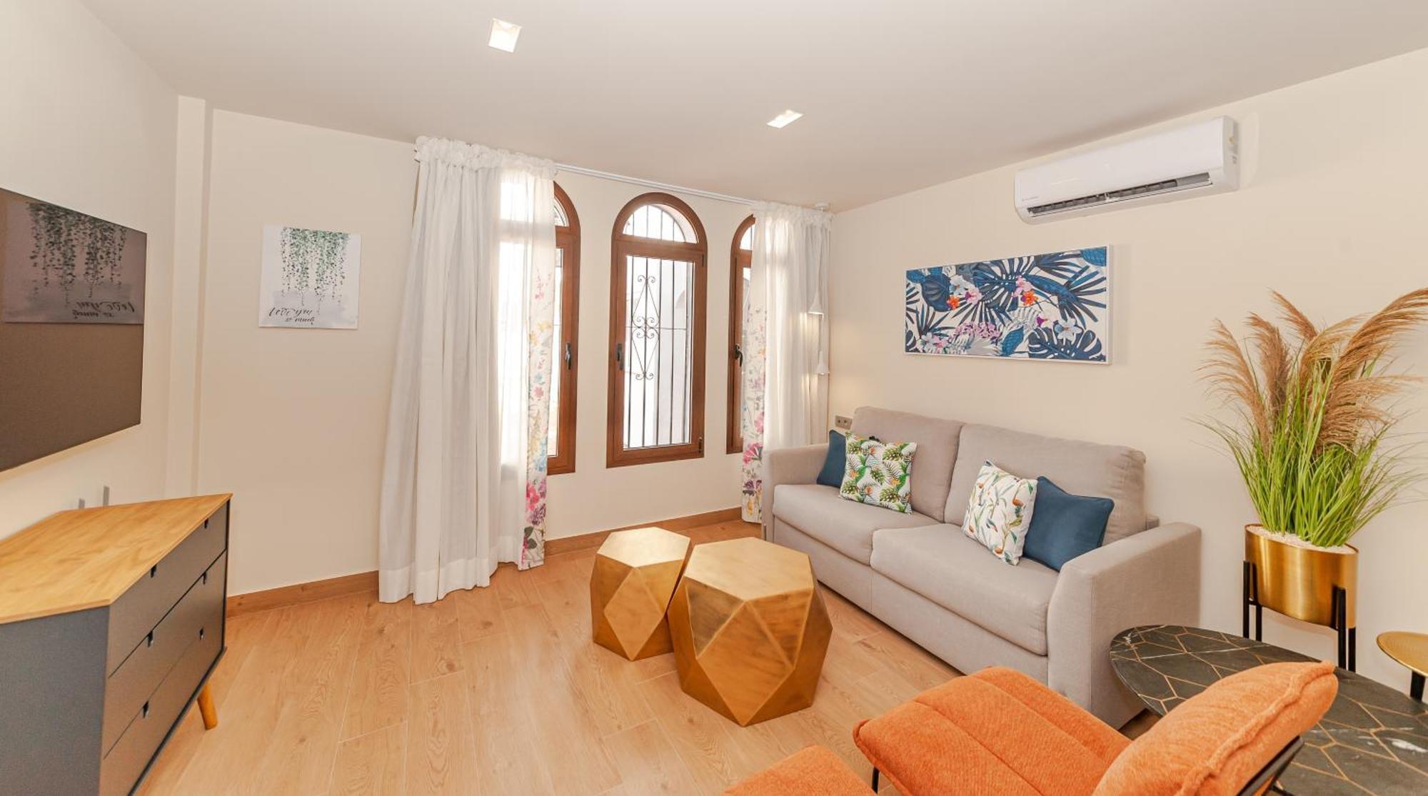 Pueblo Evita Premium Suites Benalmádena Esterno foto