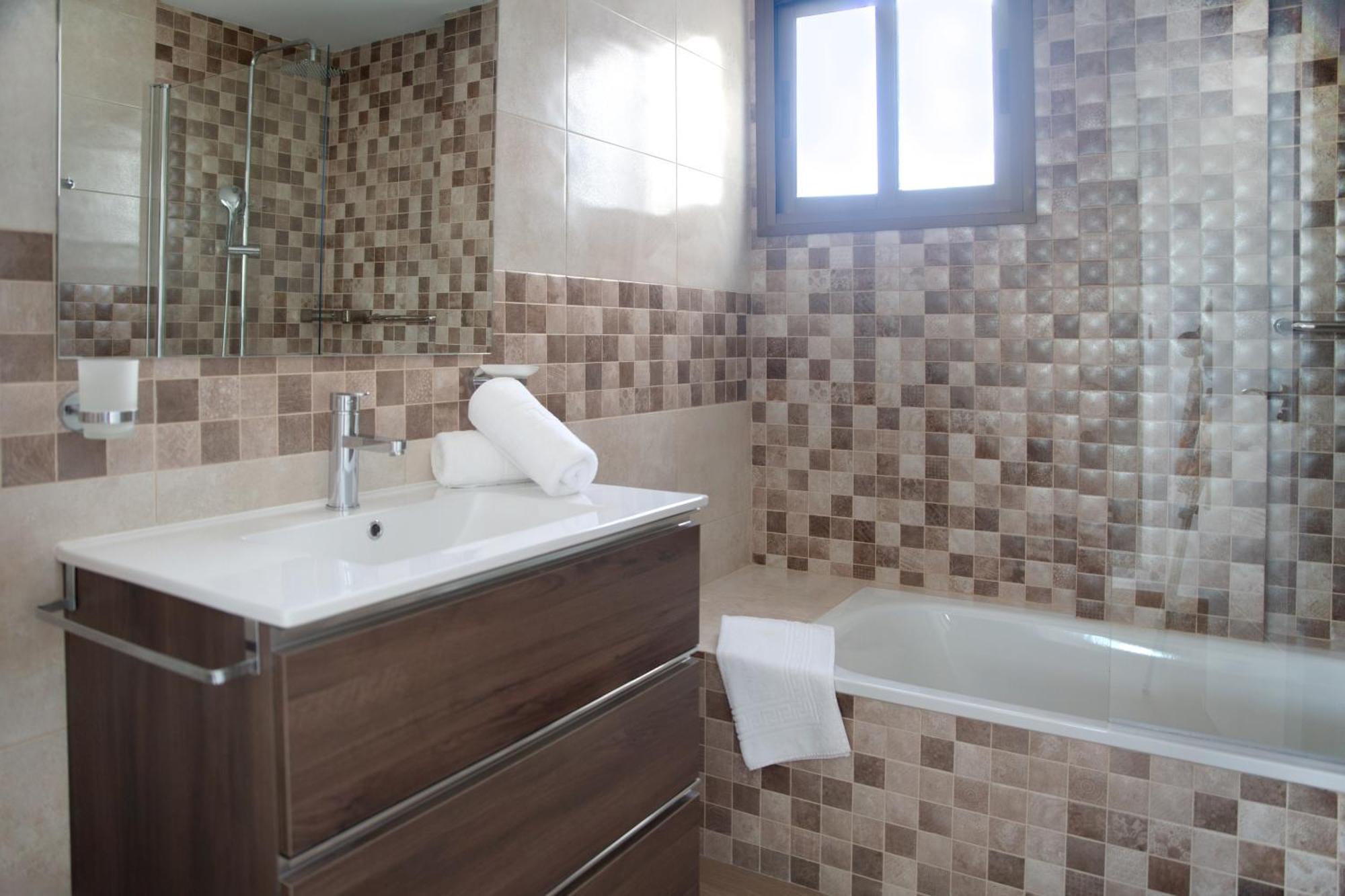 Pueblo Evita Premium Suites Benalmádena Esterno foto