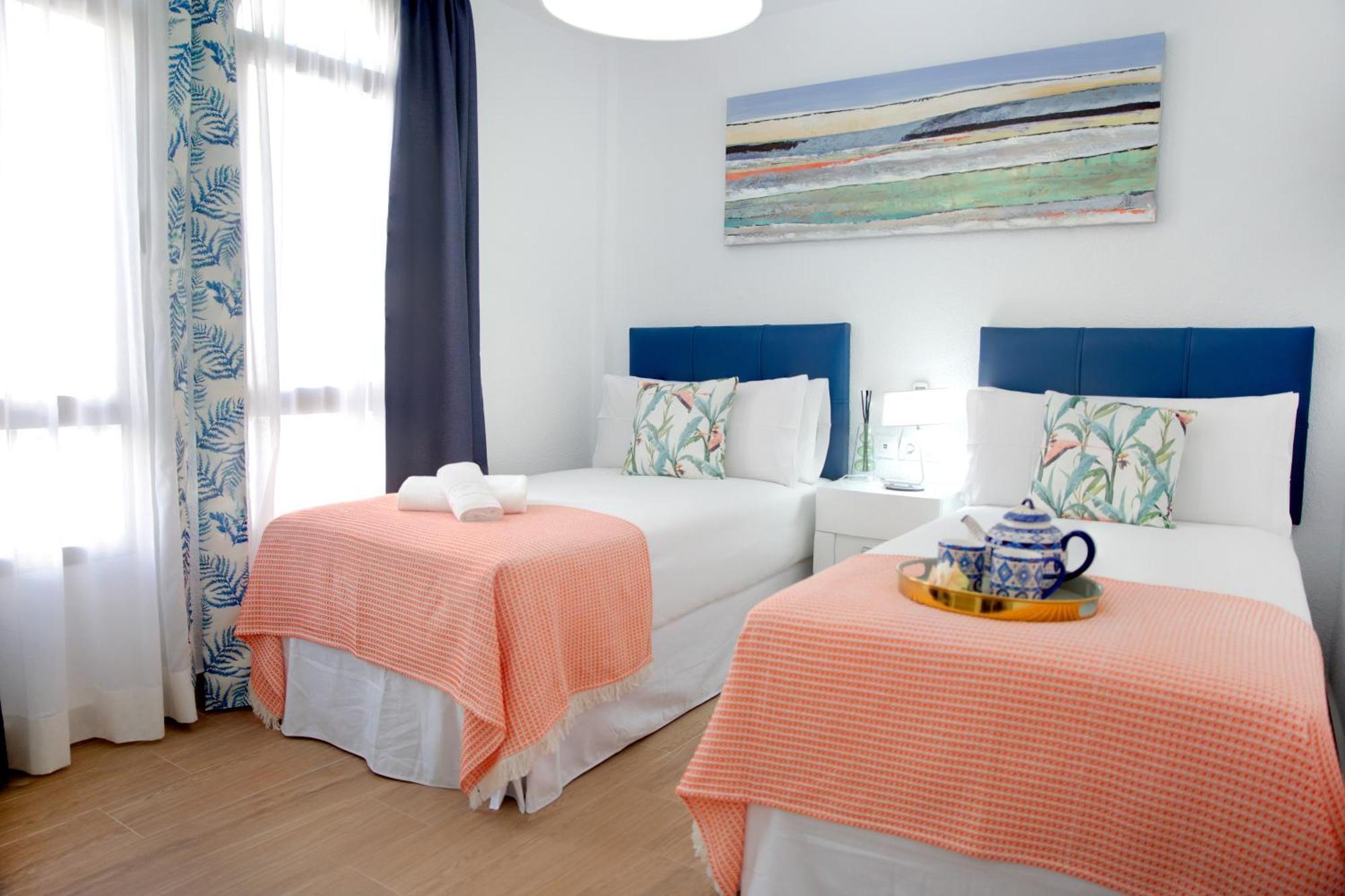 Pueblo Evita Premium Suites Benalmádena Esterno foto